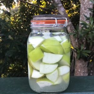 Fermented Granny Smith apples